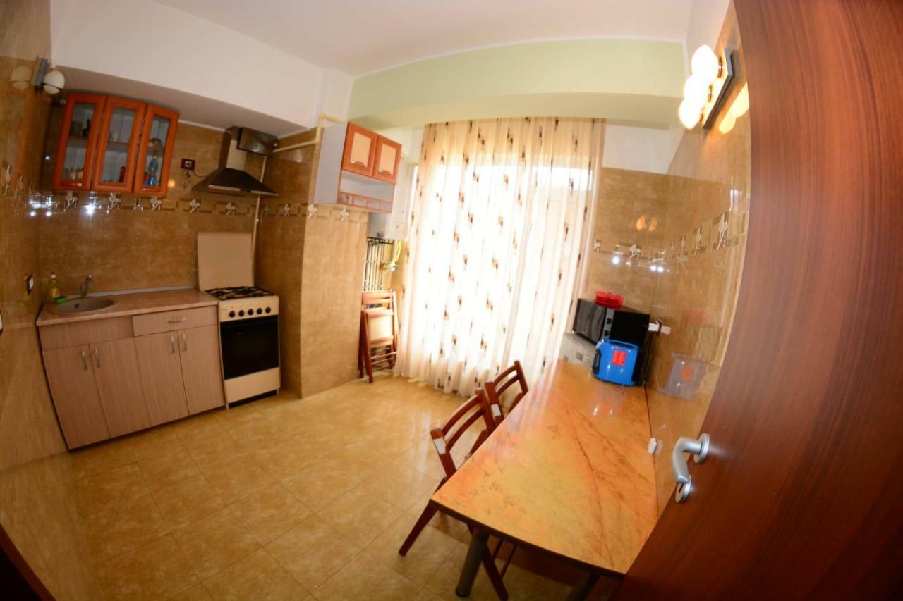 Ferienwohnung David Aprilia Năvodari Exterior foto